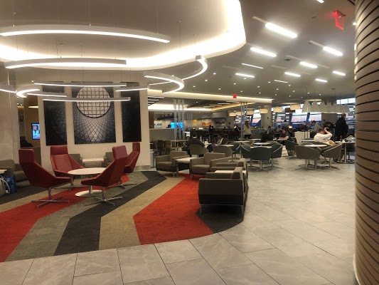 american-airlines-flagship-lounge-jfk-terminal-8