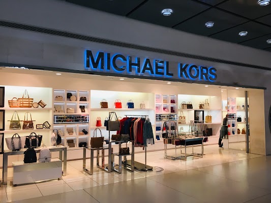 Arriba 83+ imagen michael kors jfk airport