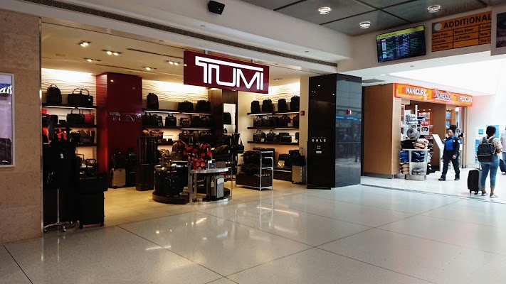 tumi-store-john-f-kennedy-international-airport-terminal-1